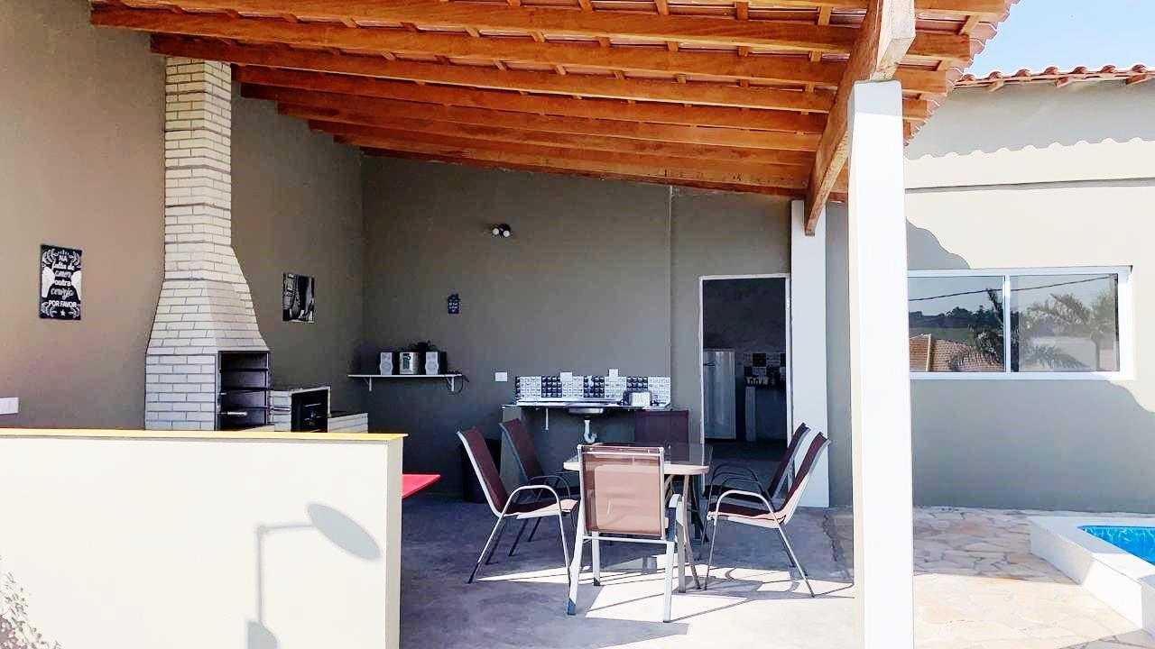 Casa 3 dorms(2 suites), piscina em Condomínio de Araçoiaba da Serra SP